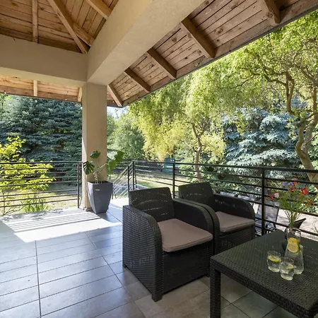 Forest W Poblizu Suntago Villa *