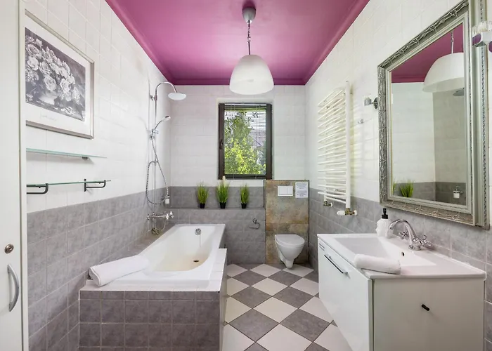 ヴィラ Forest W Poblizu Suntago *